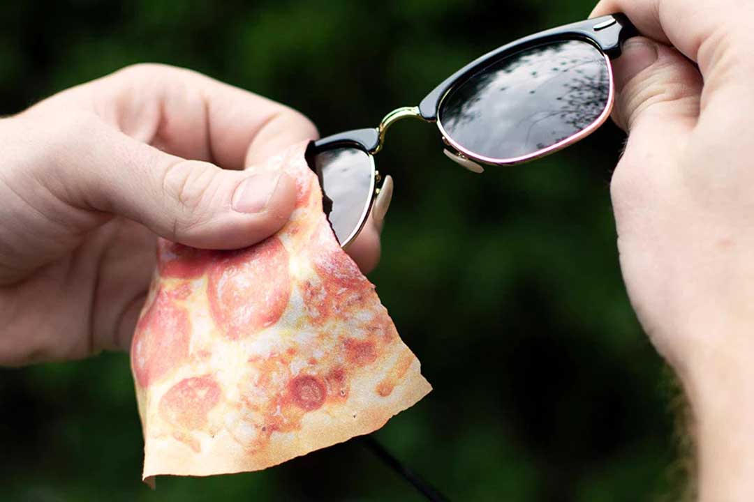 BEST way to clean your sunglasses